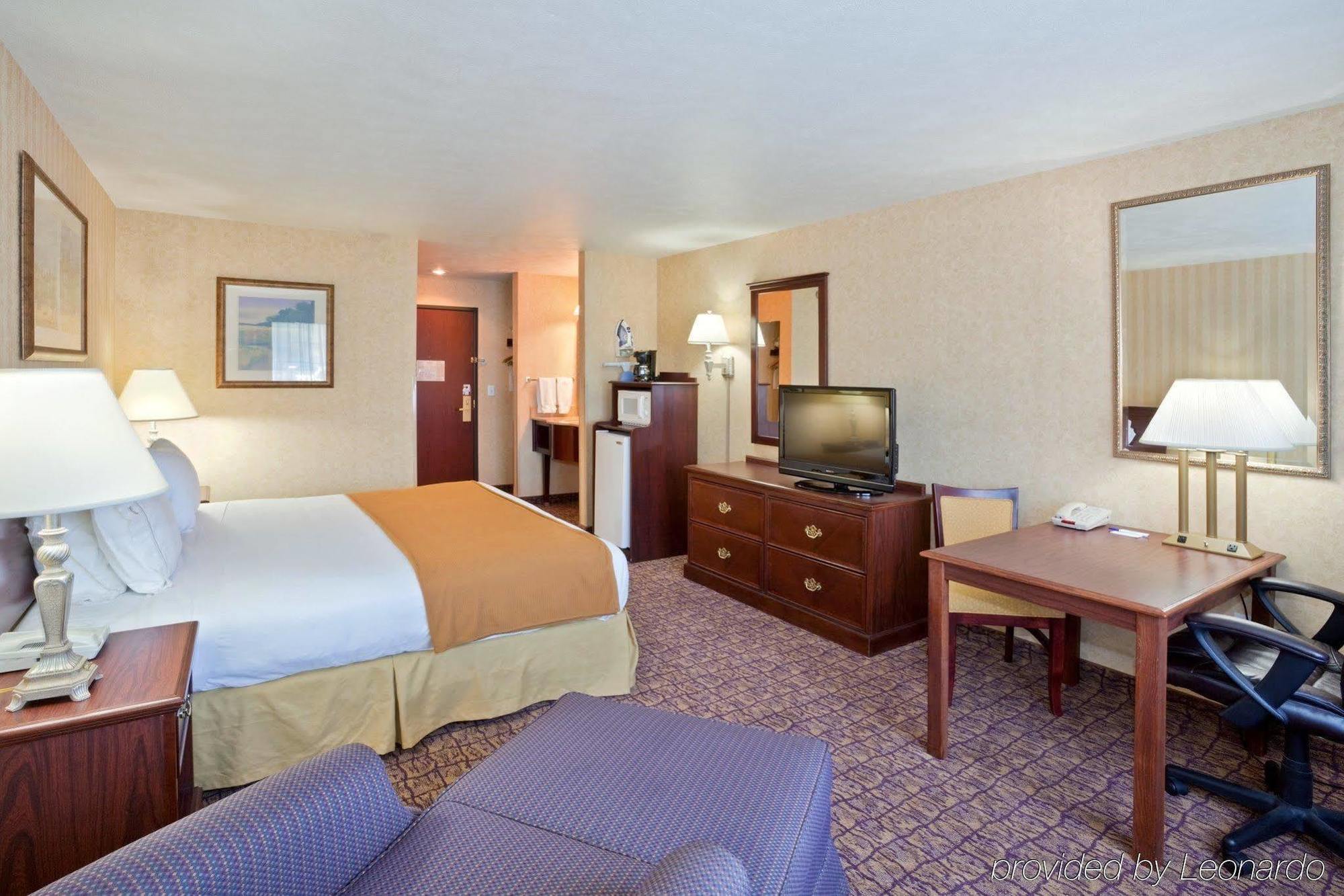 Holiday Inn Express Wenatchee By Ihg Exteriör bild